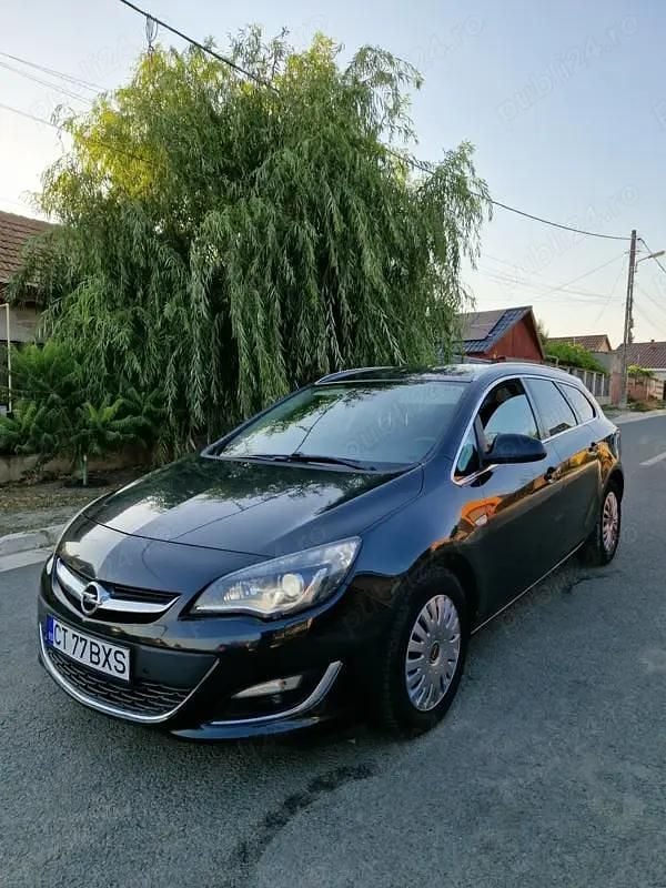 Negru Utilizat 2014 Opel Astra Break | 5.200 EUR (Preț OK) - Imagine 1/4