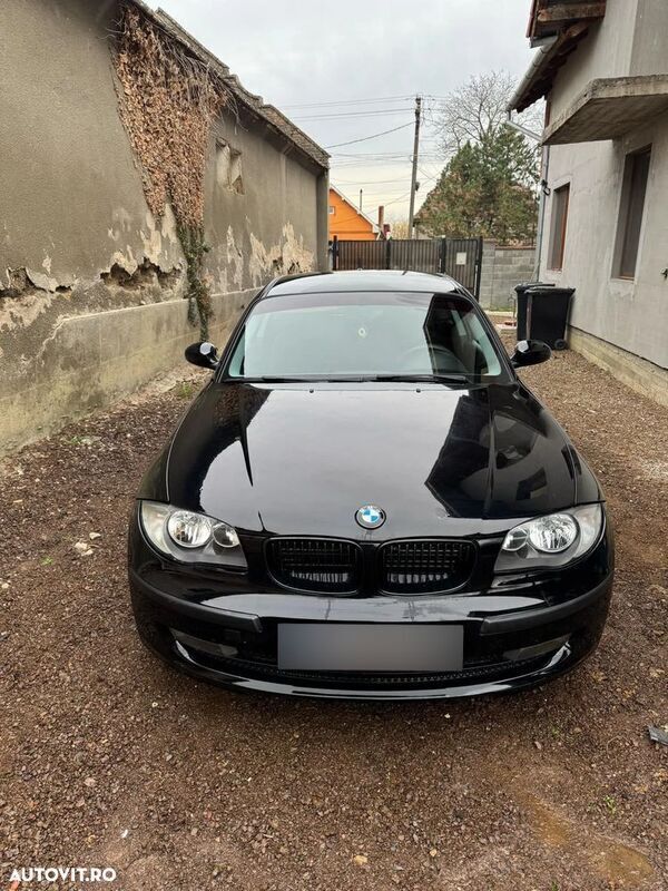 Negru Utilizat 2008 BMW 116 Hatchback | 3.700 EUR (Preț OK) - Imagine 1/4
