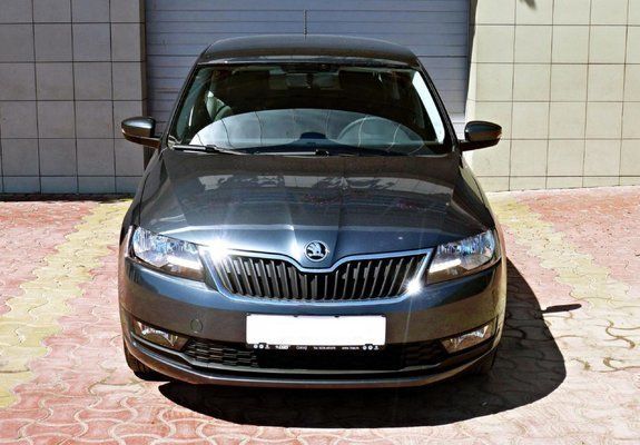 Gri Utilizat 2017 Skoda Rapid Berlinǎ | 13.200 EUR - Imagine 1/4