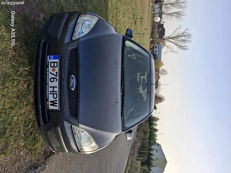 Gri Utilizat 2007 Ford Focus Hatchback | 2.900 EUR (Preț OK) - Imagine 1/4
