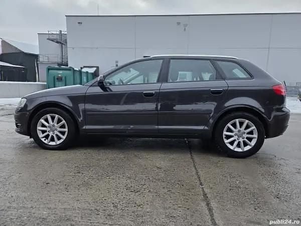 Second-hand Audi A3 Ambition 125 CP (91 kW) 2011 Gri Hatchback