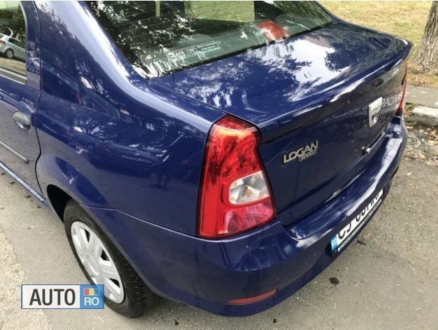 Second-hand Dacia Logan Ambiance 75 CP (55 kW) 2009 Albastru Berlinǎ