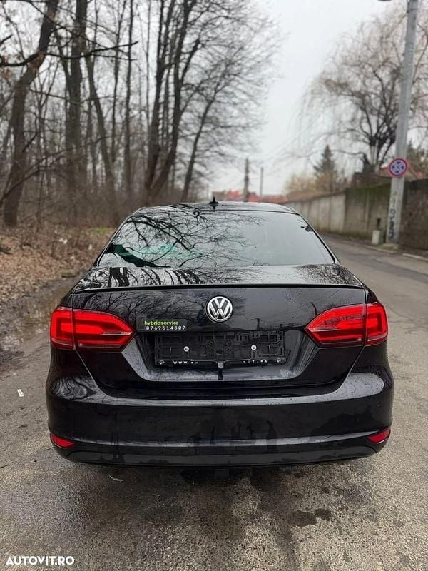Second-hand VW Jetta Highline 150 CP (110 kW) 2013 Culoarenegru Berlinǎ