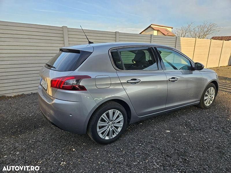 Second-hand Peugeot 308 Allure 130 CP (95 kW) 2017 Culoaregri Hatchback