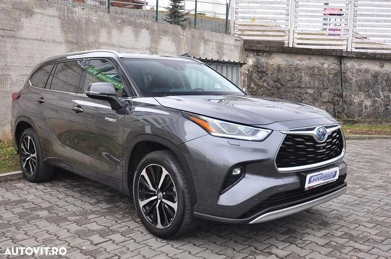 Second-hand Toyota Highlander Executive 247 CP (181 kW) 2021 Culoaregri SUV