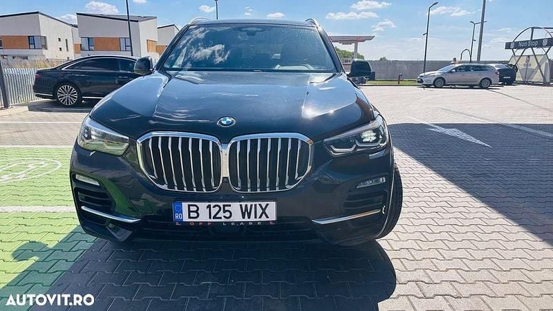 Culoarenegru Utilizat 2020 BMW X5 SUV | 49.000 EUR - Imagine 1/4