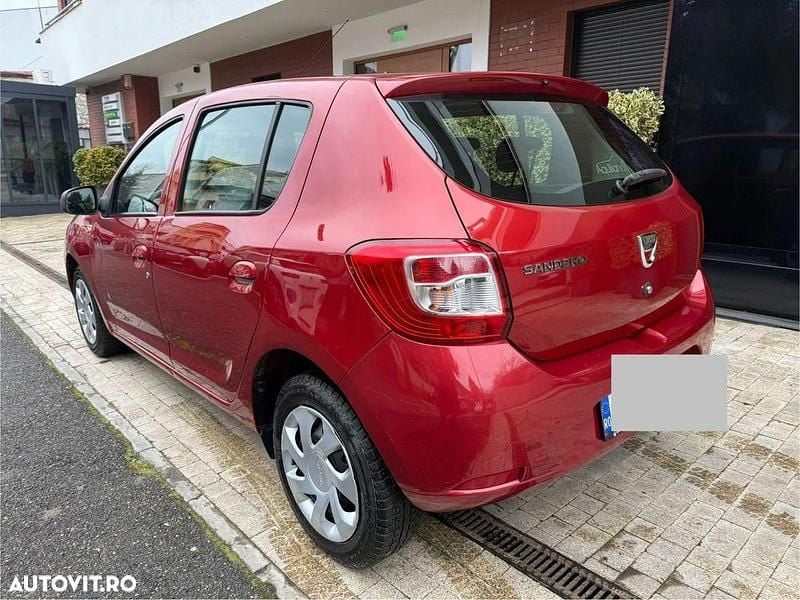 Second-hand Dacia Sandero Prestige 73 CP (53 kW) 2014 Culoarerosu