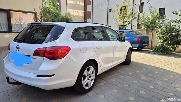 Second-hand Opel Astra 110 CP (80 kW) 2012 Break