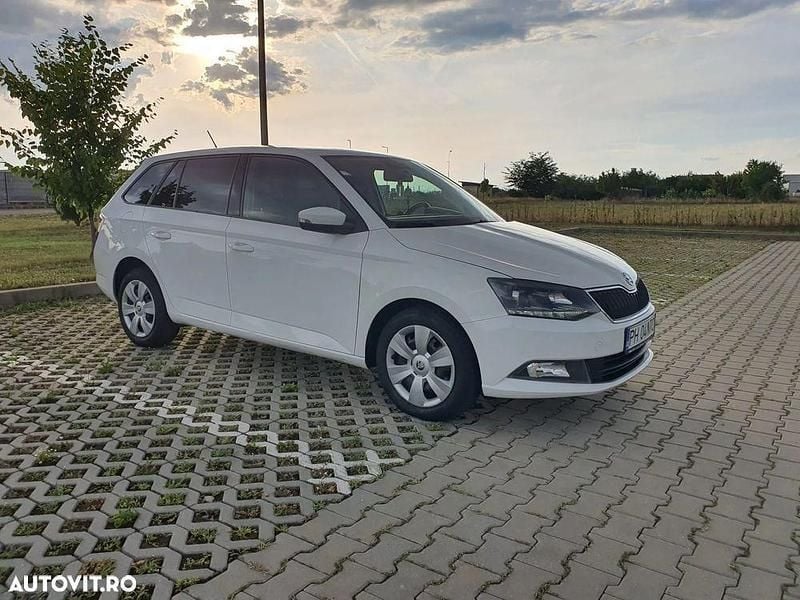 Alb Utilizat 2015 Skoda Fabia Ambition Break | 5.150 EUR (Preț OK) - Imagine 1/4
