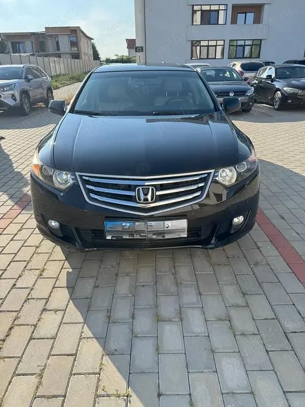 Negru Utilizat 2010 Honda Accord Berlinǎ | 7.500 EUR - Imagine 1/4