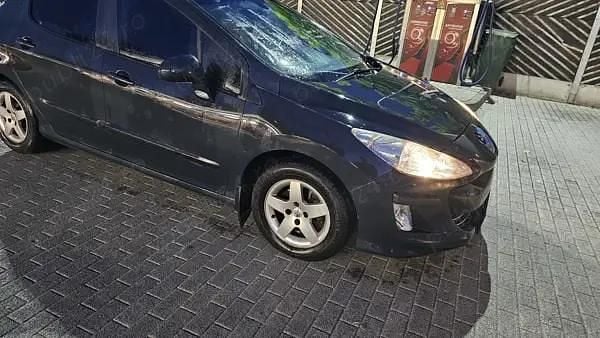 Utilizat 2011 Peugeot 308 Hatchback | 3.000 EUR (Preț OK) - Imagine 1/4