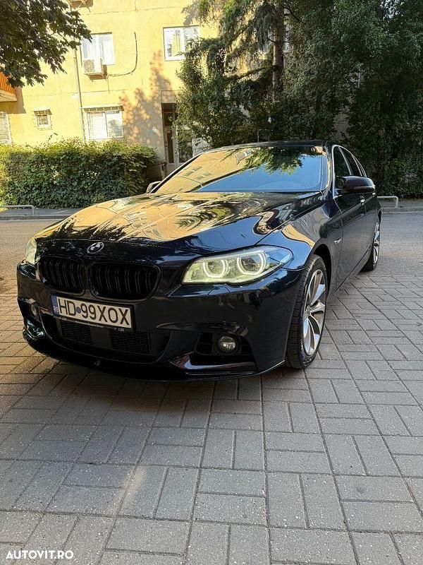 Albastru Utilizat 2016 BMW 520 M Sport Berlinǎ | 13.999 EUR - Imagine 1/4