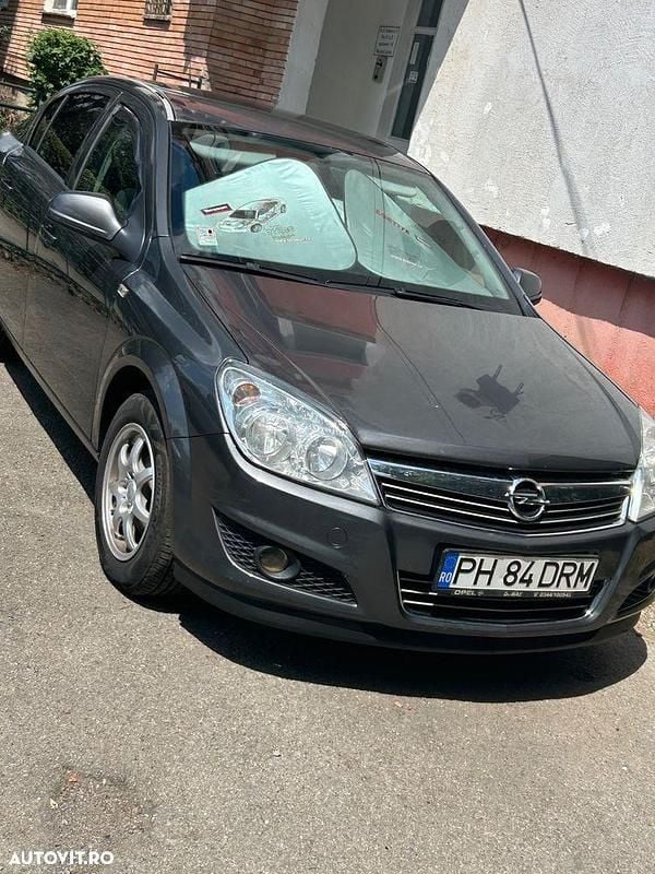 Culoaregri Utilizat 2010 Opel Astra Comfort Berlinǎ | 3.500 EUR (Preț OK) - Imagine 1/4