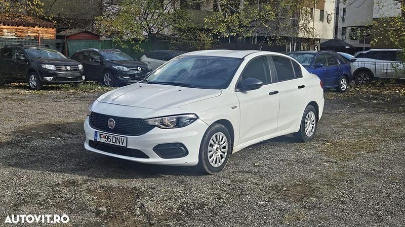 Culoarealb Utilizat 2017 Fiat Tipo Berlinǎ | 4.790 EUR (Preț bun) - Imagine 1/4