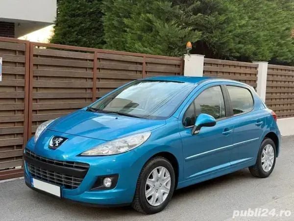 Albastru Utilizat 2012 Peugeot 207 Berlinǎ | 4.500 EUR - Imagine 1/4