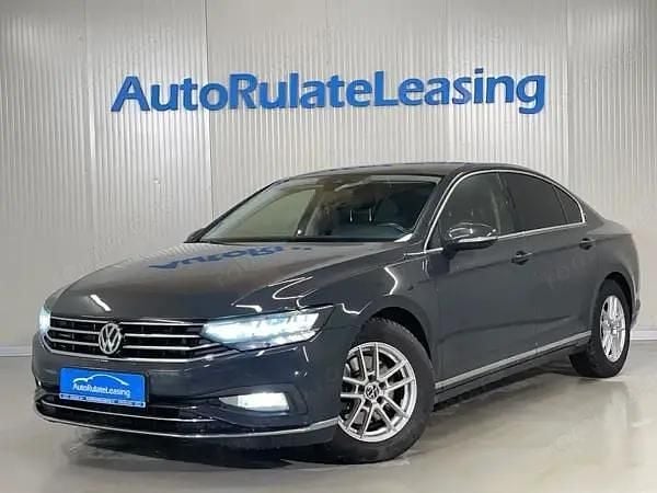 Culoaregri Utilizat 2019 VW Passat Highline Berlinǎ | 17.690 EUR (Preț bun) - Imagine 1/4