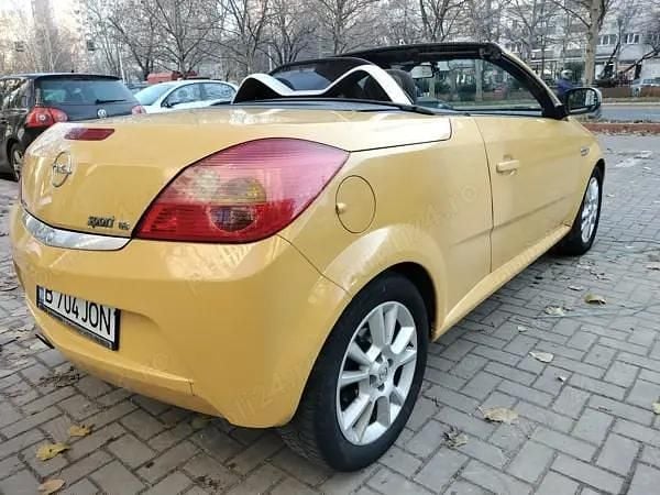 Second-hand Opel Tigra 125 CP (91 kW) 2006 Cabrio