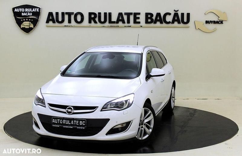 Alb Utilizat 2013 Opel Astra Break | 6.350 EUR (Preț OK) - Imagine 1/4