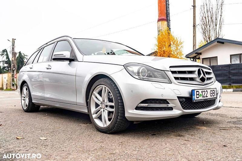 Second-hand Mercedes C250 Elegance 204 CP (150 kW) 2013 Culoaregri Break