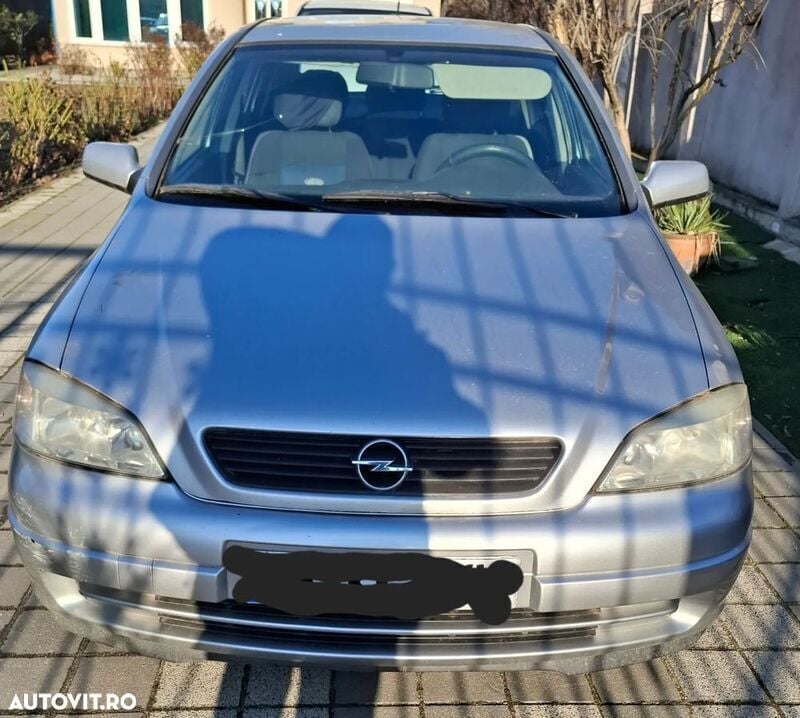 Argint Utilizat 2007 Opel Astra Classic Berlinǎ | 1.600 EUR (Preț OK) - Imagine 1/4