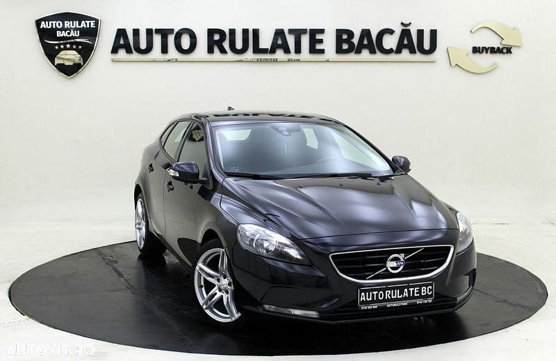 Second-hand Volvo V40 116 CP (85 kW) 2013 Negru Break