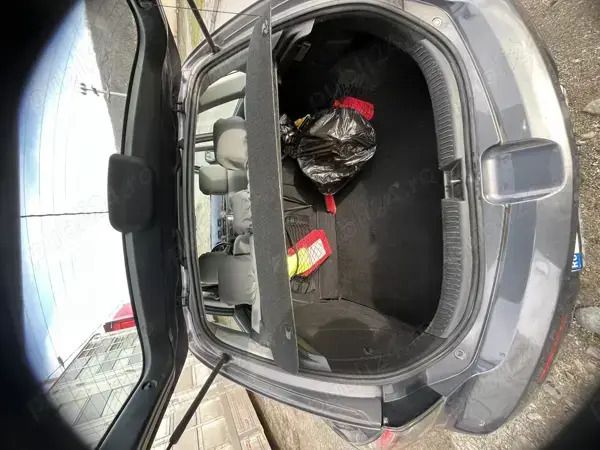Utilizat 2008 Mazda 3 Hatchback | 1.700 EUR - Imagine 1/4