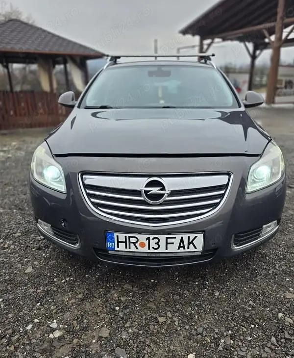 Second-hand Opel Insignia 160 CP (117 kW) 2013 Hatchback