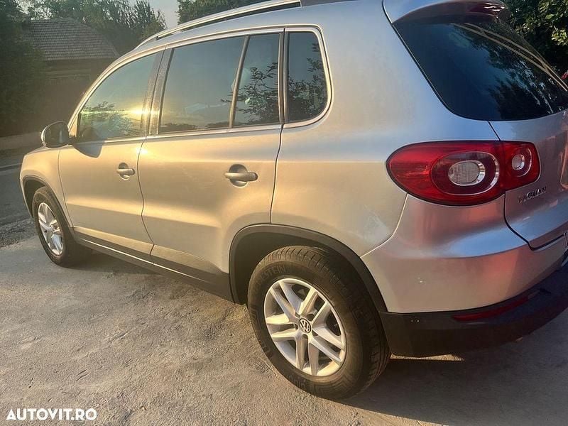 Gri Utilizat 2010 VW Tiguan SUV | 5.700 EUR (Preț bun) - Imagine 1/4