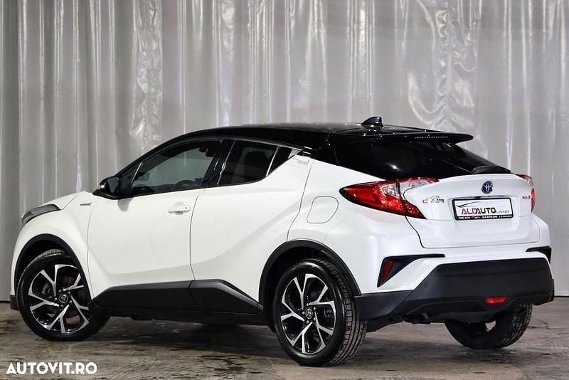 Second-hand Toyota C-HR Style 122 CP (89 kW) 2016 Culoarealb SUV