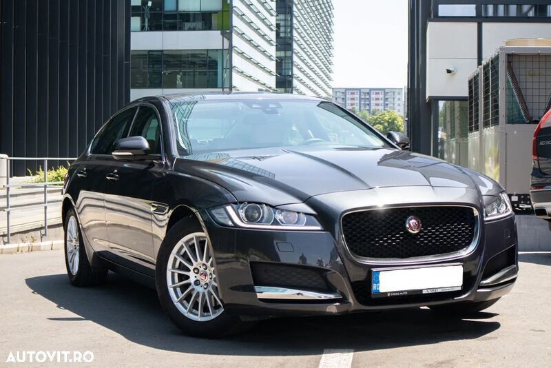 Gri Utilizat 2017 Jaguar XF Portfolio Berlinǎ | 17.500 EUR (Preț OK) - Imagine 1/4