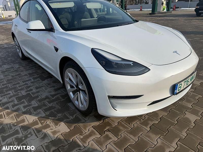 Second-hand Tesla Model 3 366 kW (498 CP) 2023 Culoarealb Berlinǎ