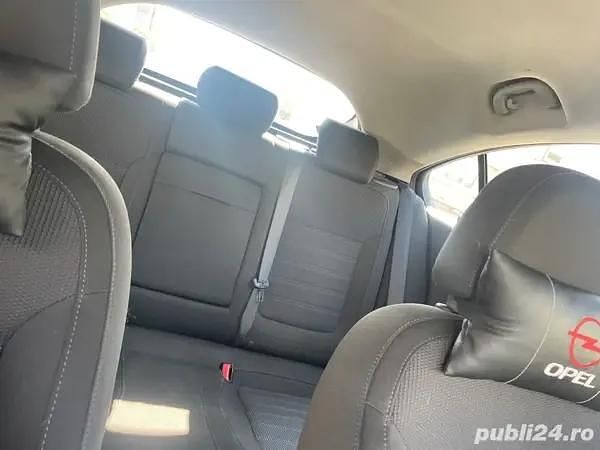 Second-hand Opel Insignia 131 CP (96 kW) 2010 Hatchback