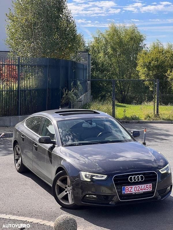 Culoarenegru Utilizat 2014 Audi A5 Sportback Berlinǎ | 12.800 EUR (Preț bun) - Imagine 1/4
