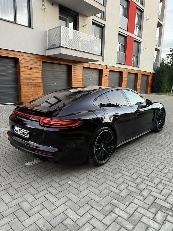 Utilizat 2017 Porsche Panamera Berlinǎ | 45.000 EUR (Super Preț) - Imagine 1/4