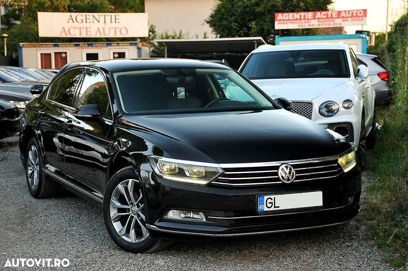 Negru Utilizat 2018 VW Passat Hatchback | 14.270 EUR (Preț OK) - Imagine 1/4