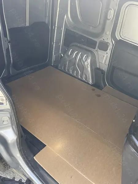 Utilizat 2013 Fiat Doblò Monovolum | 4.950 EUR - Imagine 1/4