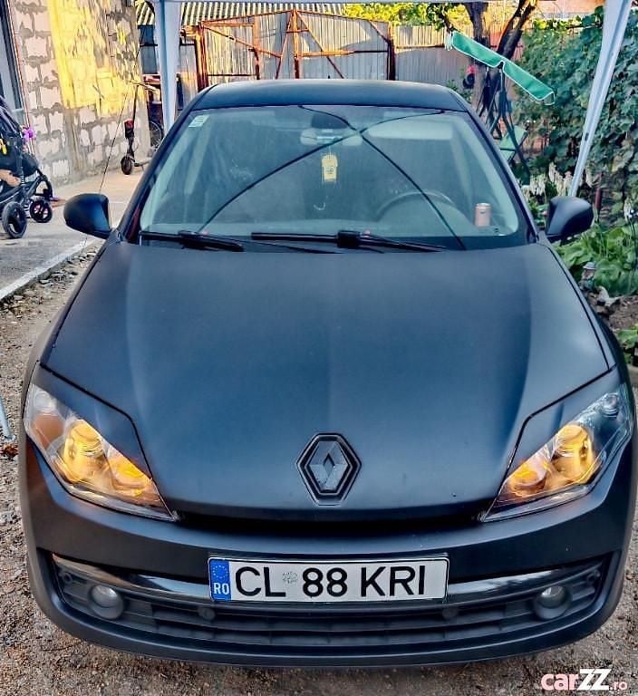 Utilizat 2011 Renault Laguna III Hatchback | 2.000 EUR (Preț bun) - Imagine 1/4