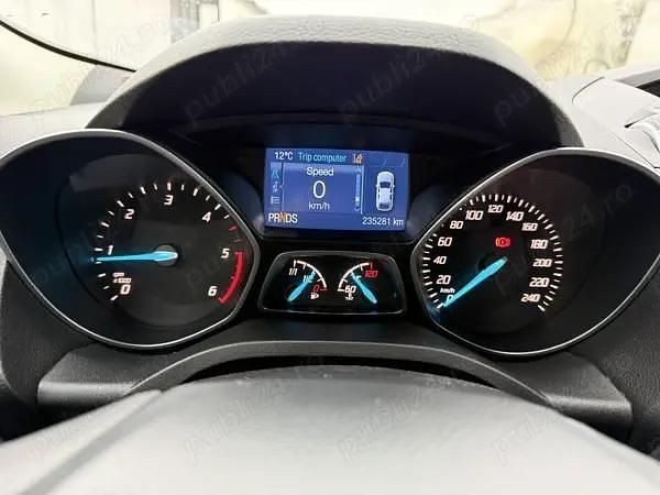 Negru Utilizat 2015 Ford Kuga SUV | 12.500 EUR (Scump) - Imagine 1/4