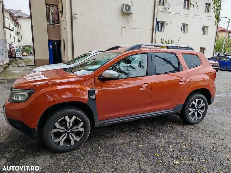 Culoareportocaliu Utilizat 2022 Dacia Duster Journey SUV | 16.200 EUR (Preț OK) - Imagine 1/4