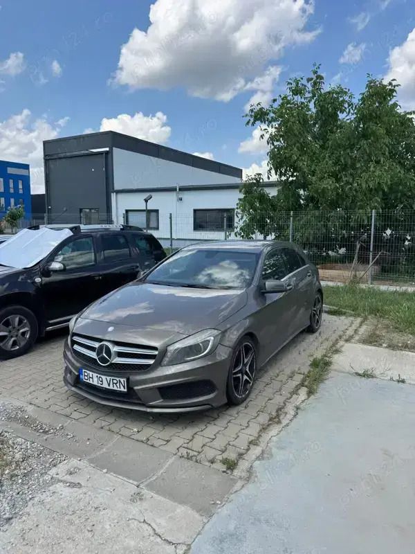 Utilizat 2014 Mercedes A180 Hatchback | 2.520 EUR - Imagine 1/4