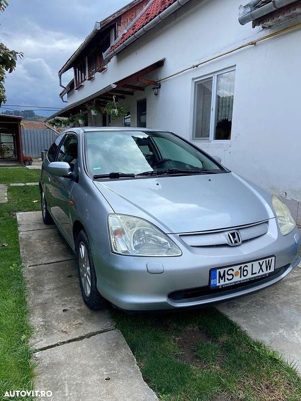 Culoareargint Utilizat 2002 Honda Civic LS Hatchback | 2.300 EUR - Imagine 1/4