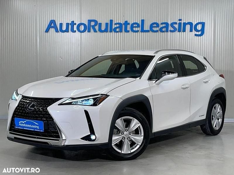 Culoarealb Utilizat 2021 Lexus UX 250h Business Edition SUV | 21.790 EUR (Preț OK) - Imagine 1/4