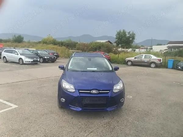 Albastru Utilizat 2014 Ford Focus Break | 5.450 EUR (Preț bun) - Imagine 1/4