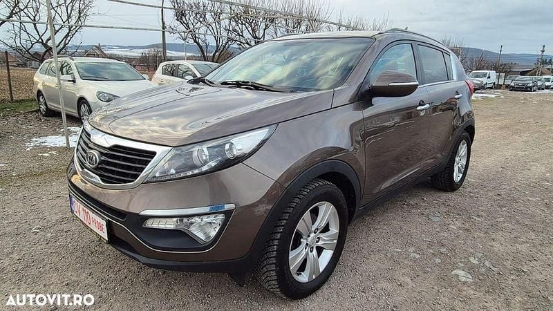 Second-hand Kia Sportage 116 CP (85 kW) 2012 Culoaremaro SUV