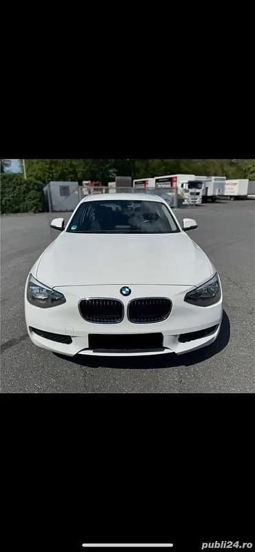 Alb Utilizat 2012 BMW 116 Hatchback | 8.300 EUR (Scump) - Imagine 1/4