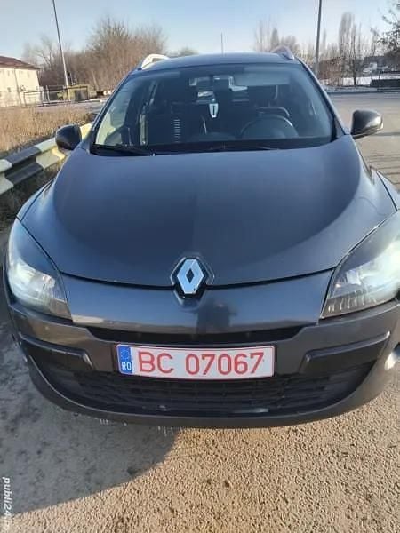 Utilizat 2013 Renault Mégane III Break | 3.900 EUR (Preț bun) - Imagine 1/4