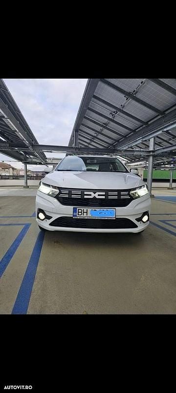 Culoarealb Utilizat 2024 Dacia Logan Prestige Berlinǎ | 12.000 EUR (Preț OK) - Imagine 1/4