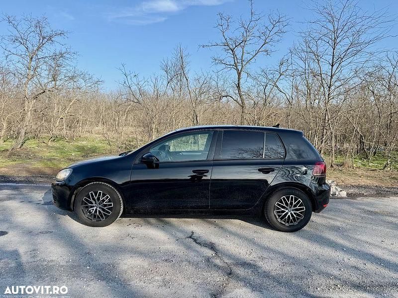 Second-hand VW Golf VI Trendline 110 CP (80 kW) 2009 Culoarenegru Hatchback