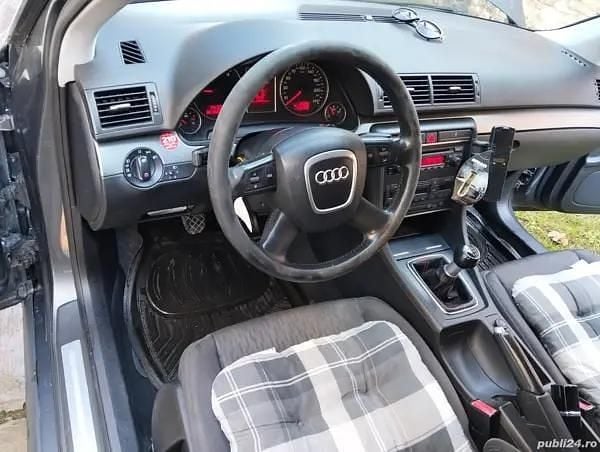 Utilizat 2005 Audi A4 Berlinǎ | 2.699 EUR (Preț OK) - Imagine 1/4