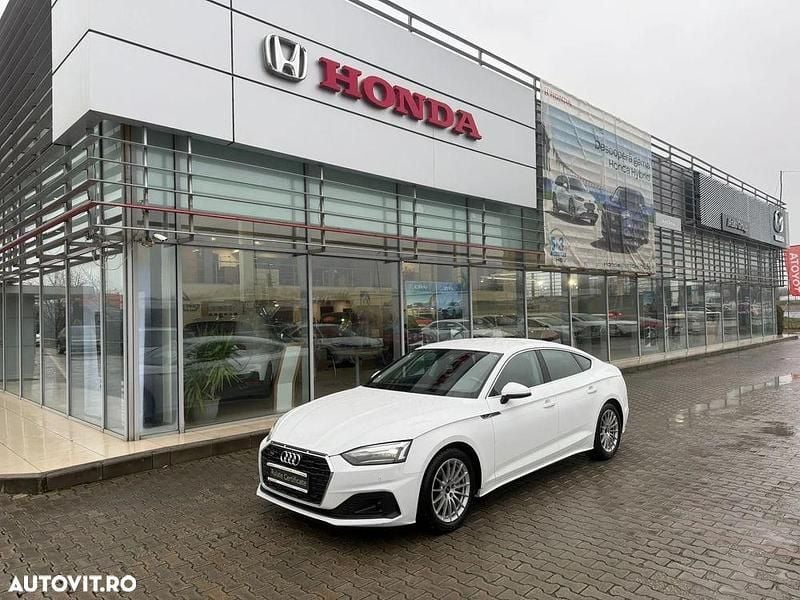 Second-hand Audi A5 S-Line 204 CP (150 kW) 2021 Culoarealb Coupe
